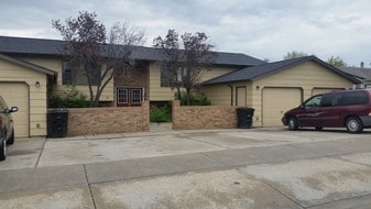 631 Oakmont Rd, Unit 2 in Billings, MT - Building Photo