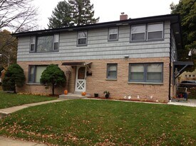 7009 W Lloyd St in Wauwatosa, WI - Building Photo