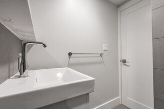 330 Harvard St, Unit 4 in Cambridge, MA - Building Photo - Building Photo