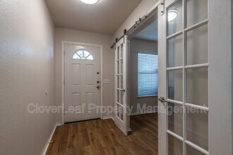802 Amber Knoll in San Antonio, TX - Building Photo - Building Photo