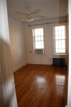 484 Plandome Rd-Unit -2nd Fl in Manhasset, NY - Building Photo - Building Photo