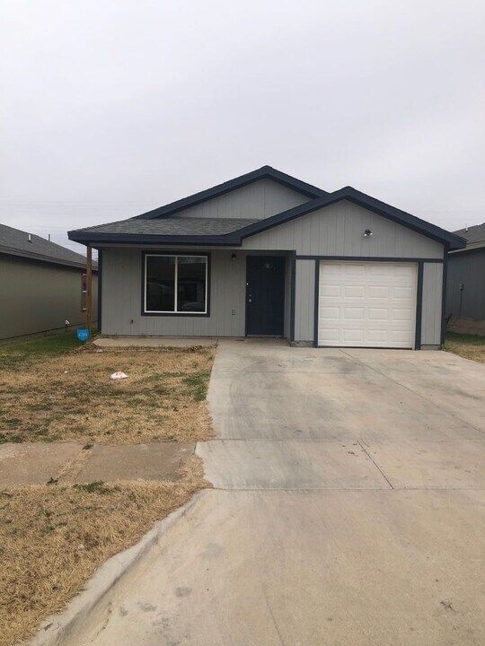 4605 Ave D in Lubbock, TX - Building Photo
