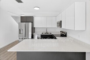 1611 NW 29 Rd in Gainesville, FL - Building Photo