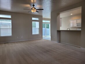 16357 Meander Creek Way in Nampa, ID - Building Photo - Building Photo