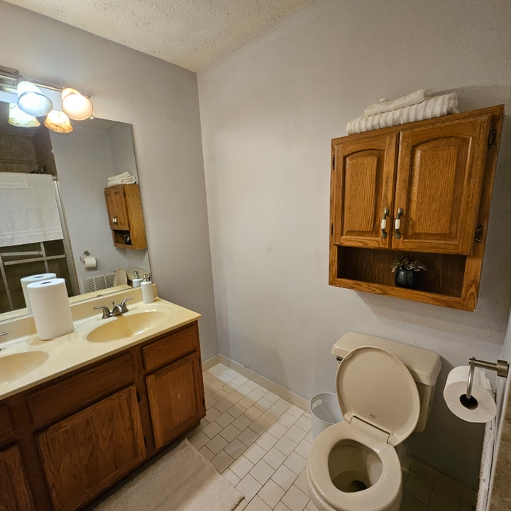 2714 Burning Oak Dr in Waldorf, MD - Building Photo