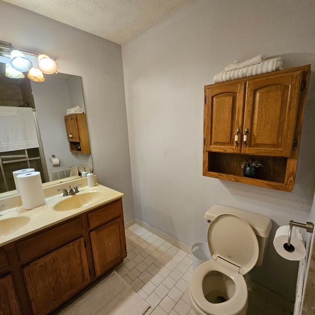 2714 Burning Oak Dr in Waldorf, MD - Building Photo - Building Photo