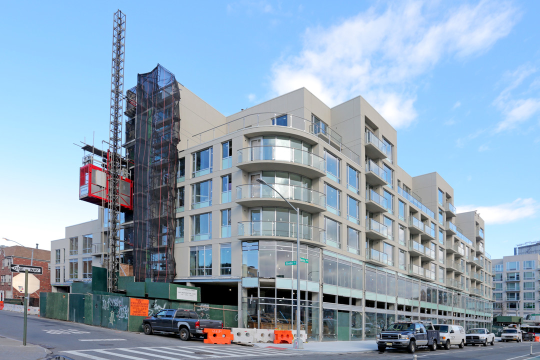 The Elm West in Elmhurst, NY - Foto de edificio