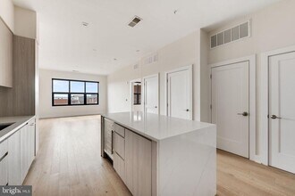 701 Swann Ave in Alexandria, VA - Building Photo - Building Photo