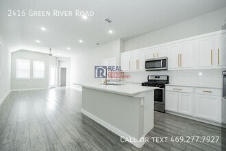 2416 Green River Rd in Royse City, TX - Foto de edificio - Building Photo