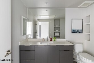 2060 Experience Ave, Unit 126 in Reno, NV - Foto de edificio - Building Photo