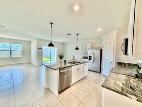 9098 Forge Breeze Lp in Wesley Chapel, FL - Building Photo - Building Photo