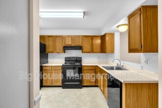 44 Robin Ridge Ct in Parkville, MD - Building Photo - Building Photo