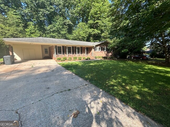729 Holly Dr in Gainesville, GA - Building Photo - Building Photo