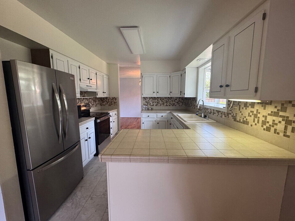 199 Peach St in Klamath Falls, OR - Building Photo