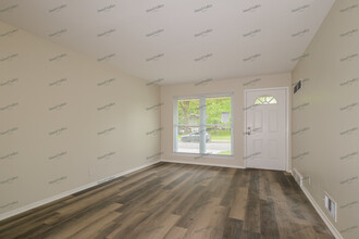 830 Mullanphy Ln in Florissant, MO - Building Photo - Building Photo