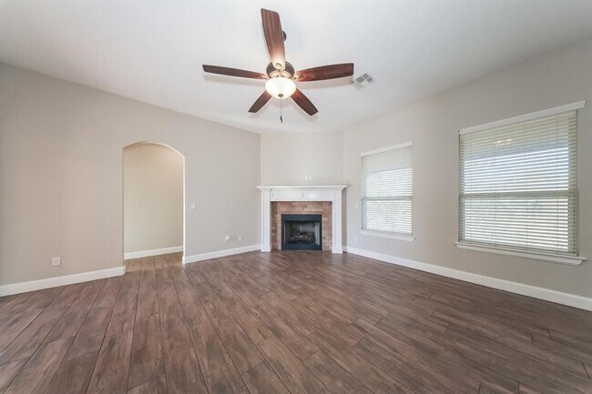 207 Casey Ln in Washington, OK - Building Photo - Building Photo