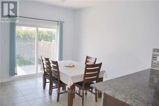 180 Harvest Hills Blvd in East Gwillimbury, ON - Building Photo - Building Photo