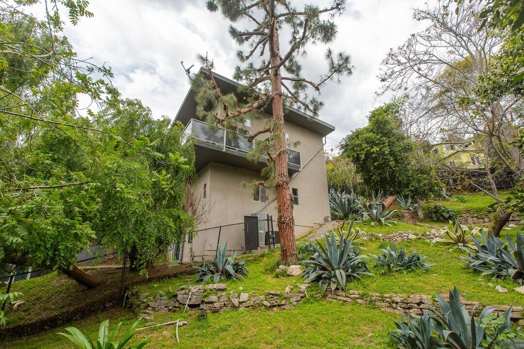 3836 De Longpre Ave in Los Angeles, CA - Building Photo