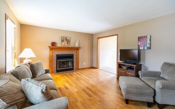 878 Sky Ridge Dr in Madison, WI - Building Photo - Building Photo