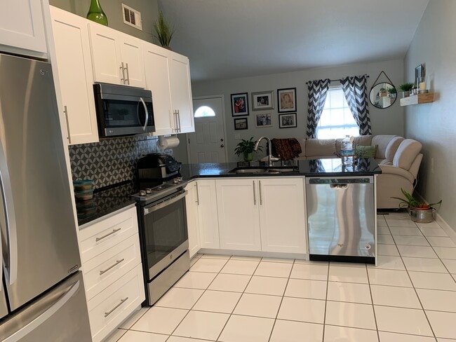 2732 Adela Ave in Orlando, FL - Building Photo - Building Photo