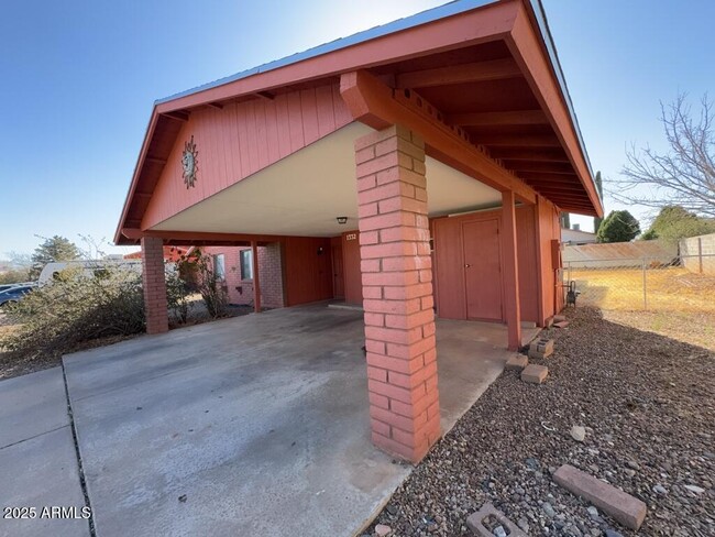 1332 E Acacia Dr in Sierra Vista, AZ - Building Photo - Building Photo