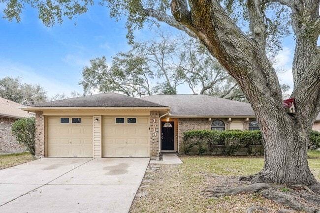 property at 7231 Pebblemill Ln