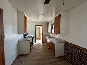 180 W Kanai Ave in Porterville, CA - Building Photo - Building Photo