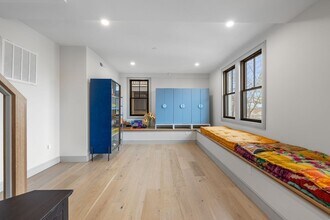 155 Mason Ter, Unit #1 in Brookline, MA - Building Photo - Building Photo