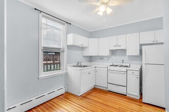 98 Baker St in Boston, MA - Building Photo - Building Photo