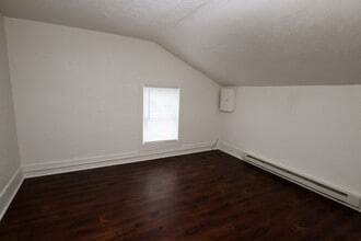 1601 S Main St in Goshen, IN - Building Photo - Building Photo