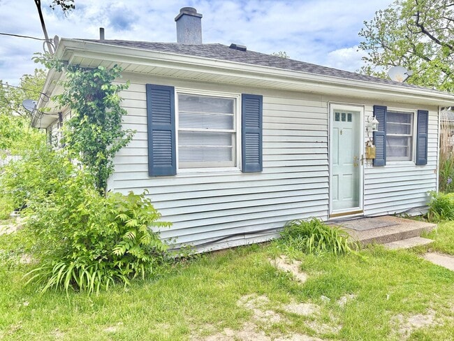 property at 411 S 28th St