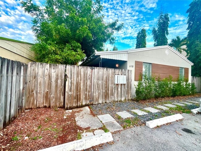 property at 618 NE 8th Ave