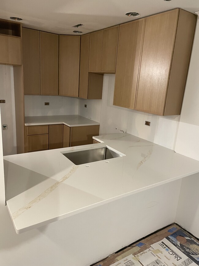 property at 1502 W Jonquil Ter