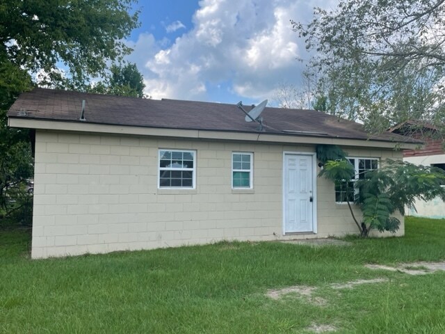 property at 400 Dixon St