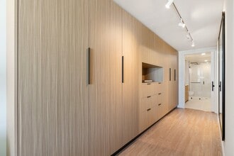 Venue Residences in Los Angeles, CA - Building Photo - Building Photo