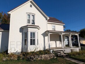600 2nd St SE in Independence, IA - Building Photo - Building Photo