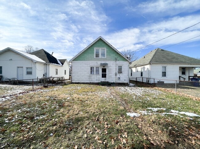 2133 N 14th St in Terre Haute, IN - Building Photo - Building Photo