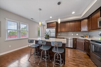 2201 Reading Rd in Cincinnati, OH - Building Photo - Building Photo