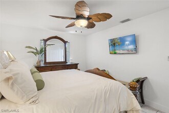 742 111th Ave N in Naples, FL - Building Photo - Building Photo