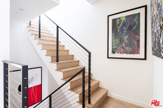 7584 W Skye Way in Los Angeles, CA - Building Photo - Building Photo