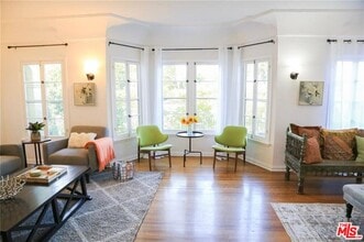 601 Sweetzer Ave in Los Angeles, CA - Building Photo - Building Photo