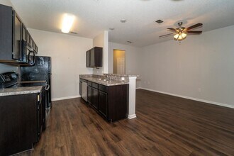 211 Moultrie Village Ln in St. Augustine, FL - Building Photo - Building Photo