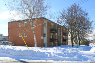 45 Walton Ave in Kitchener, ON - Building Photo - Building Photo