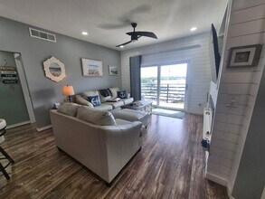 793 Davis Rd in League City, TX - Foto de edificio - Building Photo