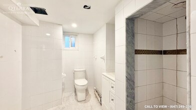 2-750 Vaughan Rd in Toronto, ON - Building Photo - Building Photo