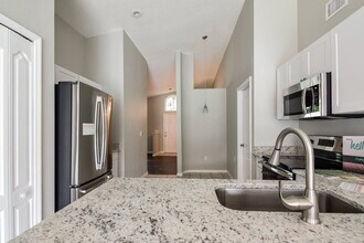 411 Sonoma Dr in Valrico, FL - Building Photo - Building Photo