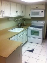 21727 Hidden Rivers Dr N in Southfield, MI - Building Photo