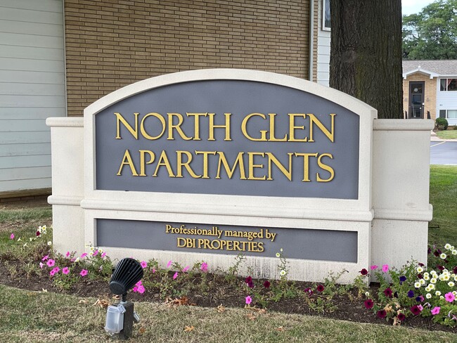 North Glen Apartments photo'