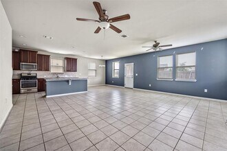 369 Twisted Oaks Ln in Buda, TX - Building Photo - Building Photo