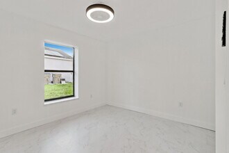 527 Glade Ct in Kissimmee, FL - Building Photo - Building Photo